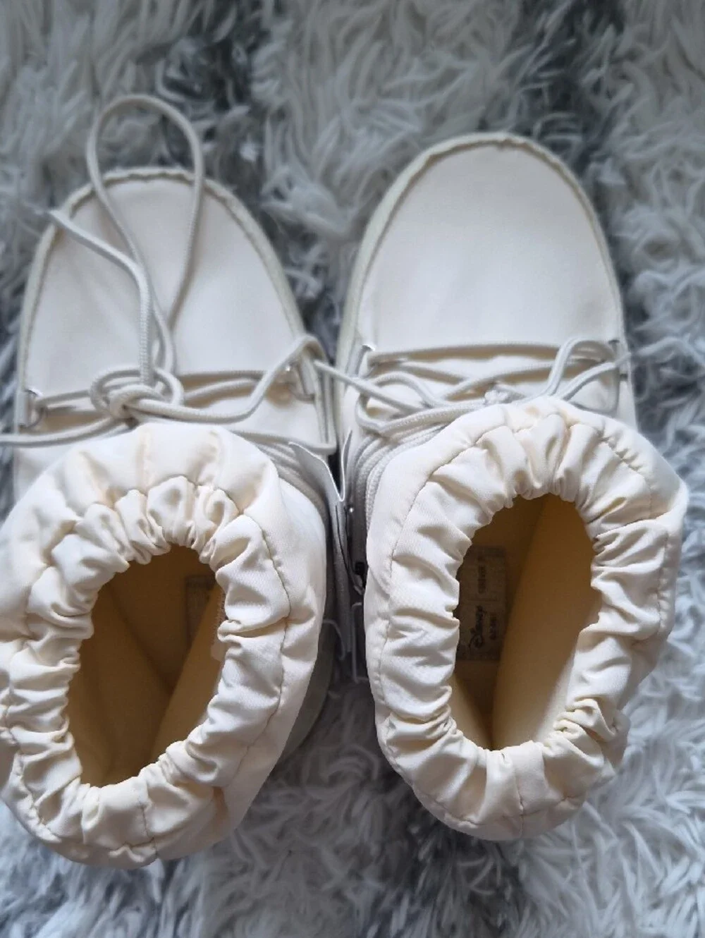 Forever 21 Cream Puffer Lace-Up Ankle Winter Boots